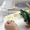 Nueva herramienta de gofrado manual con color impreso, sello de gofrado de libro portátil, máquina de gofrado de sobres, sello de gofrado rosa y verde
