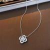 Afortunada eres ~ Collar de Trébol de Cuatro Hojas con Diamantes Flash Lujo Ligero Diseño de Nicho Simple Cadena para Clavícula de Alta Gama Nuevo Estilo para Mujer