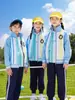Uniformes Escolares Primarios, Uniformes de Clase, Uniformes de Jardín de Infancia, Fotos de Graduación de Manga Corta, Actuaciones de Fútbol, Conjunto Deportivo de Cuatro Piezas, Fotos de Estudio Fotográfico