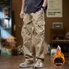 Pantalones de trabajo rectos americanos para hombre otoño e invierno sueltos multibolsillos pantalones de hombre pantalones casuales pantalones largos forrados de polar resistentes al desgaste