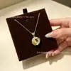 Nuevo Collar Colgante de Loto con Hebilla de Paz de Calcedonia Blanca de Lujo Ligero Estilo Chino para Mujer, Elegante, Ligero y Clásico