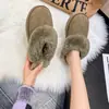 2026 Nuevas Pantuflas de Piel para Mujer Suela Gruesa para Exterior e Interior Uso Dual Pantuflas de Piel Engrosadas Calidez Invernal Aumentadoras de Altura Pantuflas de Algodón