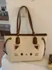 Bolso Retro de Gran Capacidad para Mujer Otoño e Invierno 2025 Nuevo Versátil Dibujos Animados Lindo Bolso de Hombro Individual Bolso de Mano para Estudiante Universitario