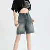 Shorts jeans femininos de cintura alta, estilo fino de verão, novo modelo 2026, corte solto para figuras baixinhas, calças de 5 pontos de comprimento médio que emagrecem para primavera e verão