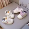 Zapatos Blancos de Estrella para Niños Estilo Nuevo Primavera y Otoño 2026 Zapatos Deportivos Casuales para Niñas Tenis para Bebé Zapatos para Caminar para Bebés