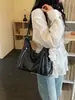 Bolsa tote casual retrô para mulheres, bolsa de ombro casual de grande capacidade para o verão de 2026, mochila da moda para o dia a dia