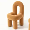 Mobiliario para áreas de mezzanine en oficinas de ventas, centros de educación temprana de jardín de infantes, juegos de mesa y sillas de madera maciza para niños, y mesas para manualidades