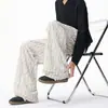 Calça de moletom moderna com padrão escuro, costura xadrez de veludo cotelê, calça casual de corte reto, calça longa de tamanho grande nova para o outono de 2026