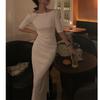 Vestido Branco de Manga Média para Mulheres com Cintura Marcada Estilo Hepburn Francês Design Nicho Vestido de Um Ombro Saia Longa