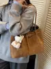 Bolsa Satchel de Moda Retrô para Axila Feminina 2025 Outono e Inverno Nova Bolsa de Ombro para o Dia a Dia Bolsa Tote Grande Capacidade Simples Tendência