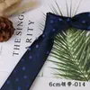 Gravata masculina casual moderna estreita de 6 cm em poliéster listrada cor sólida noivo casamento fábrica em estoque atacado fornecimento direto