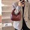 Nicho Design Moda Portátil Pequena Bolsa Feminina Outono e Inverno Nova Casual Crescent Bag Commuter Banquete Bag