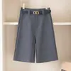 2026 Venda Quente Shorts Cinza de Cinco Pontos de Alta Qualidade Feminino Verão Fino Novo Estilo Calças Casuais Retas de Comprimento Médio Feminino