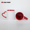 Taza de cerámica en blanco con asa en forma de corazón, con pared interior recubierta de color, con transferencia térmica, regalo creativo, venta al por mayor