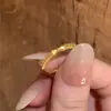 Anel de laço dourado escovado simulado feminino ajustável moda personalidade 2025 nova tendência anel pequeno