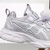 2026 Zapatos Deportivos Infantiles Dos Algodones Venta al por Mayor Niñas Pequeñas Zapatos de Papá Suela Ligera Superficie de Cuero Zapatos para Bebés Pequeños 6830
