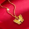 Collar de Cadena para Clavícula con Colgante de Mariposa Calada Hueca Tridimensional de Doble Capa de Oro de Arena Vietnamita Tendencia Nacional para Mujer Cadena de Clavícula Venta al por Mayor