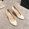 Nueva colección de otoño: tacones altos sexy de charol con punta fina en color nude, diseño de punta redonda estilo francés, versátiles y elegantes, con suela roja y tacones finos, zapatos de vestir para mujer