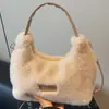 Bolsa Acolchoada Feminina Outono e Inverno Nova Moda Bolsa Transversal Bolsa de Pelúcia de Alta Qualidade Bolsa de Ombro Versátil Bolsa de Mão