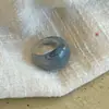 Anillo Geométrico de Resina Retro Artístico Nicho Alto Grado Índice Simple Moda Versátil Joyería para Mano Venta al por Mayor