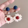 Brincos Coloridos de Dopamina para Mulheres 2025 Novo Popular Estilo de Férias Brincos de Tarraxa Flor Rosa Coração Rosa Brincos Elegantes de Verão