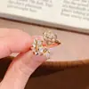 Anel de Flor Rosa Vintage Francês com Strass para Mulheres Design de Nicho de Luxo Leve High-End Anel Aberto Ajustável