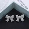 Pendientes de Plata de Ley 925 con Cierre de Mariposa Coreanos Personalizados Versátiles Sencillos Completamente Incrustados de Diamantes en Forma de Lazo Pendientes Pequeños Versátiles Elegantes para Mujer