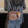 Bolso cruzado de mano para mujer, nicho 2026, versátil, invierno, gran capacidad, bolso de hombro único simple, bolso de felpa, moda, estilo nuevo