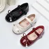 Zapatos Planos de Princesa para Niñas 2026 Otoño Nuevo Estilo Zapatos de Cuero de Suela Suave para Niña Pequeña