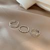 Set de tres piezas de celebridad de internet Doble capa ins Estilo frío Moda Anillo de mujer Versátil Elegante Círculo de metal Torcido Anillo de dedo