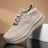 2025 Transfronterizos Talla Grande Calcetines Nuevos Zapatos Deportivos Casuales de Nueva Temporada Suela Gruesa Moda Estudiante sin Cordones Tejido Fly-Knit Zapatos Deportivos