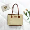 Bolsa Tecida Arco-Íris para Mulheres 2026 Nova Moda Bolsa para o Dia a Dia Bolsa de Ombro Único para Sobrasa Bolsa Tote de Mão de Grande Capacidade