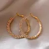 Pendientes de Aro de Plata Color Dorado para Mujer, Lujo Ligero y Sensación de Alta Gama, Pendientes de Otoño e Invierno, Nuevos Pendientes de Aro Lisos Estilo Popular 2026