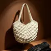 Bolso de cubo de ganchillo tejido a mano para mujer, lana pura, bolso de mano, bolso de hombro, textura retro, diseño de nicho, bolso para ir al trabajo