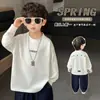 Camiseta de manga longa primavera para meninos 2026 nova estilo coreano moderna e estilosa moletom para meninos roupas casuais versáteis 3