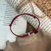 Pulseira de Fio Vermelho com Contas em Prata Esterlina S925, Joia Simples e Fashion Trançada Empilhável, Pulseira Versátil Ajustável com Fio de Puxar para Mulheres
