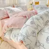 Juego de cuatro piezas de algodón y lino lavado grado A para maternidad e infancia, ropa de cama de gasa de doble capa estilo floral vintage, juego de 3 piezas para dormitorios de estudiantes