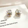 Pendientes de Mariposa de Cristal Iridiscente Tridimensional de Gama Alta, Pendientes de Moda con Circonita y Perla, Pendientes de Lujo Ligero de Personalidad Nicho para Mujer