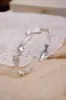 Pulseira de Laço Prateada, Luxo Leve, Nicho, Pulseira Requintada e de Alta Qualidade para Meninas, Novo Estilo Quente de 2026 Pulseira para Melhor Amiga