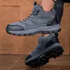 Venta al por mayor de zapatos casuales para hombre, zapatos de senderismo al aire libre para las cuatro estaciones, antideslizantes, resistentes al desgaste, cómodos y transpirables, zapatos de senderismo al aire libre para campo traviesa
