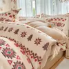 Juego de Ropa de Cama Gruesa de Invierno con Copos de Nieve de Leche de Felpa Cuatro Piezas Juego de Tres Piezas de Sábana de Felpa de Doble Cara, Franela, Felpa de Coral, Funda de Edredón