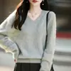 Básico de corte ajustado, favorecedor escote en V, forro polar, cálido, cuello suave, top capa base, suéter tejido para mujer, amarillo pluma