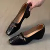 Edição Lancai~Sapatos femininos quadrados com salto para aumentar a altura em estilo francês, sapatos Mary Jane pretos elegantes vintage com corte baixo para combinar com saias