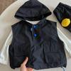 Ropa de Otoño para Niños en Liquidación Conjunto Nuevo y Elegante para Bebé Niño Chaleco con Capucha Camiseta Base Pantalones Cargo Conjunto de Tres Piezas Moderno