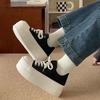 Zapatos blancos pequeños con cordones y cabeza grande y suela gruesa para mujer, primavera 2025, nuevos zapatos casuales de tabla con aumento de altura que combinan con todo, zapatos de pan, zapatos de una sola capa