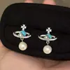 Brincos de Cruz de Pedra Pérola Agulha de Prata Zircônia Brincos Retrô de Alto Padrão Elegantes Brincos Exclusivos de Nicho Personalizados