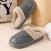 Pantuflas Impermeables de Cuero y Algodón para Mujer, Uso en Casa Otoño/Invierno, Calientes con Felpa Adicional, Suela Gruesa, Antideslizantes, Resistentes al Desgaste, Pantuflas de Piel para Pareja, Uso en Exteriores