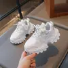 Zapatillas tipo dad de malla para niñas, zapatos de moda, nuevo modelo 2026, zapatos deportivos casuales versátiles con plataforma y suela gruesa para niños en otoño