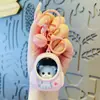 Creativo lindo oso mochila escolar luminosa llavero de coche llavero de dibujos animados colgante para bolsa de pareja pequeño regalo al por mayor