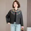 Calidad garantizada, chaqueta corta de seda rejuvenecedora para mujeres de mediana edad, con un nuevo diseño de bordado estilo chino, corte holgado, efecto adelgazante y un estilo versátil de talla grande.